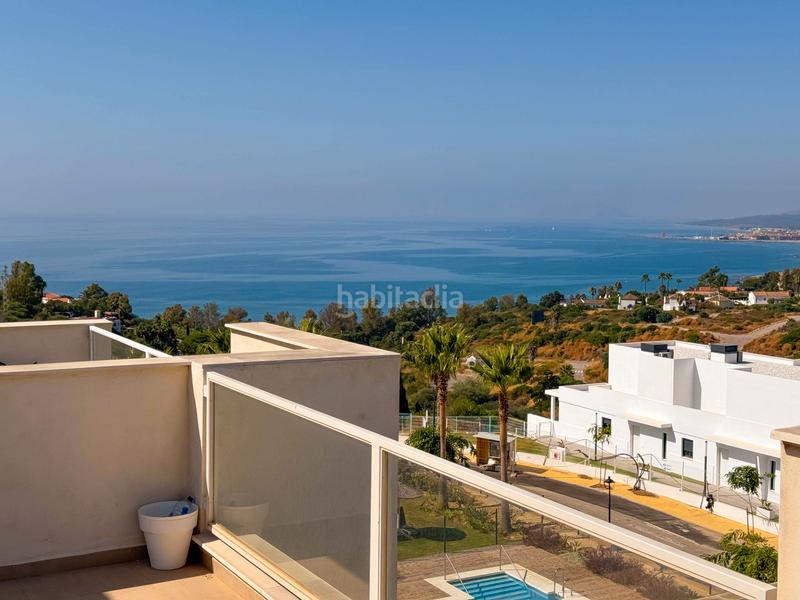 Foto 6bd43682-a20c-4036-b06e-88eda4290562. Casa adossada amb calefacció aparcament piscina a Manilva