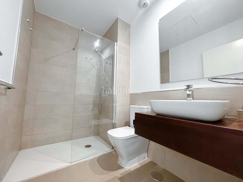 Foto 954b0005-cf7a-4819-b8e0-a43138729cc8. Casa adossada amb calefacció aparcament piscina a Manilva