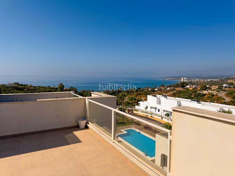 Foto a8c256b5-a663-442e-b6fa-59a26d169dde. Casa adossada amb calefacció aparcament piscina a Manilva