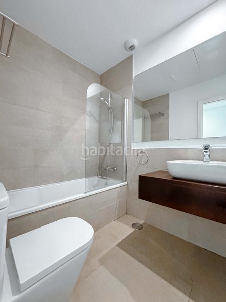 Foto c9ded549-84d6-419c-ab1a-055e91fcdafc. Casa adossada amb calefacció aparcament piscina a Manilva