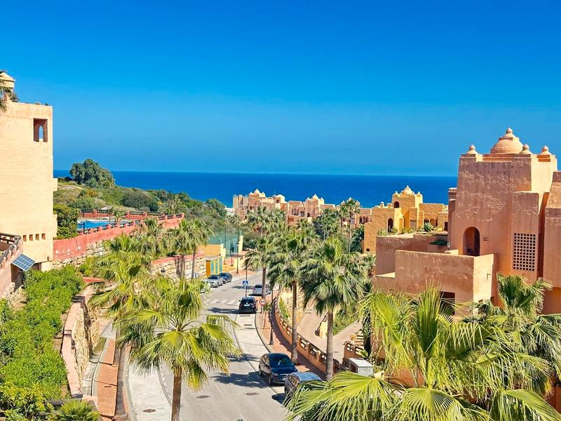 Foto 57ab3e8c-9a9c-4f88-bde7-b7878603f443. Apartamento  costa con vistas al mar en Manilva