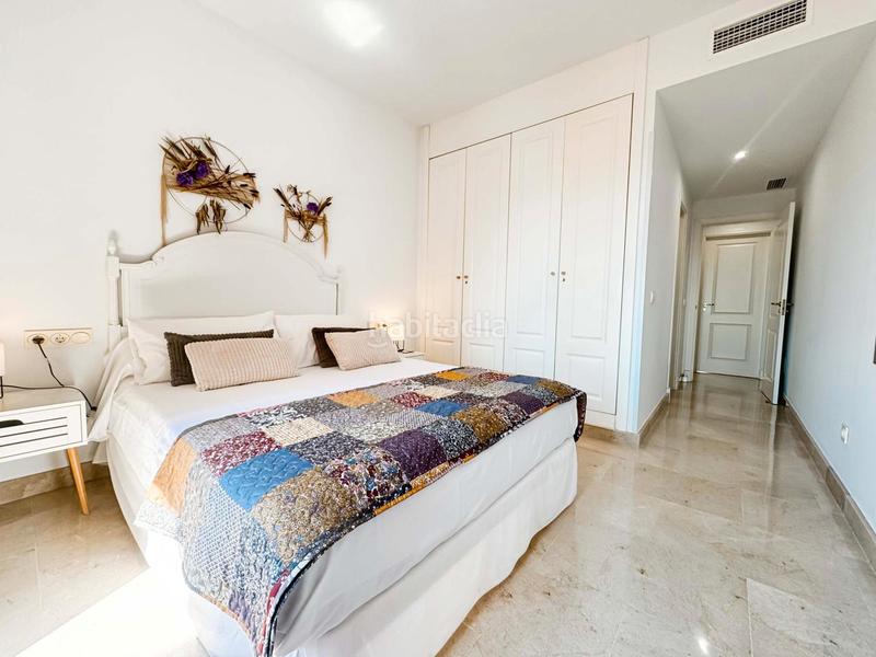 Foto bdd082ed-ed6c-411c-ade5-c759b0d4fb4c. Apartamento  costa con vistas al mar en Manilva