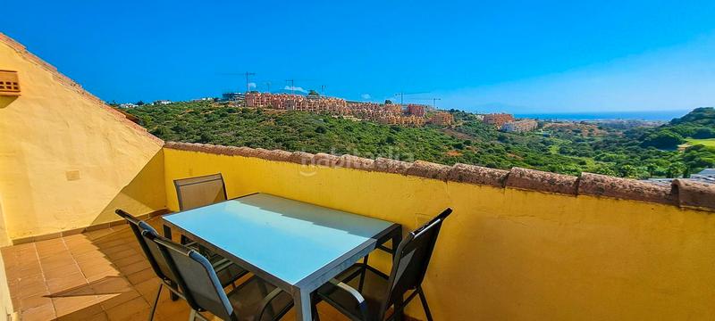 Foto a9b96757-5b37-4f1b-a10b-405fa7bcdc1a. Lloguer àtic amb calefacció piscina a La Duquesa Manilva