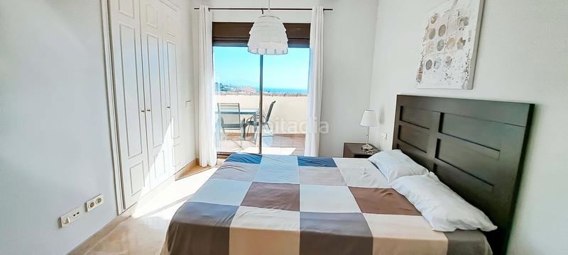 Foto d99c62e1-946f-4430-9e92-8a779072b15c. Lloguer àtic amb calefacció piscina a La Duquesa Manilva