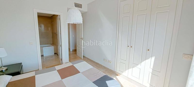 Foto fdad7f8e-16a8-4aef-bcde-46ab801b6205. Lloguer àtic amb calefacció piscina a La Duquesa Manilva
