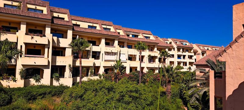 Foto 3e387f77-95c7-4f6f-a601-0d99a655b014. Rent penthouse with heating pool in La Duquesa Manilva
