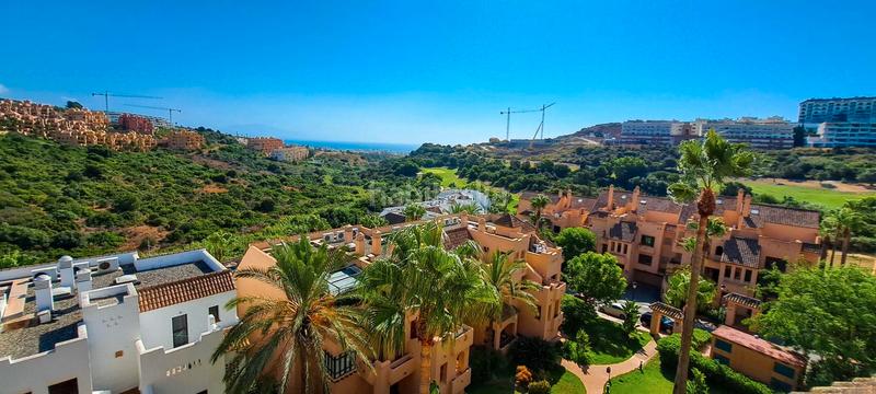 Foto 80db400b-cde8-4011-8f00-4a5a2715223e. Rent penthouse with heating pool in La Duquesa Manilva