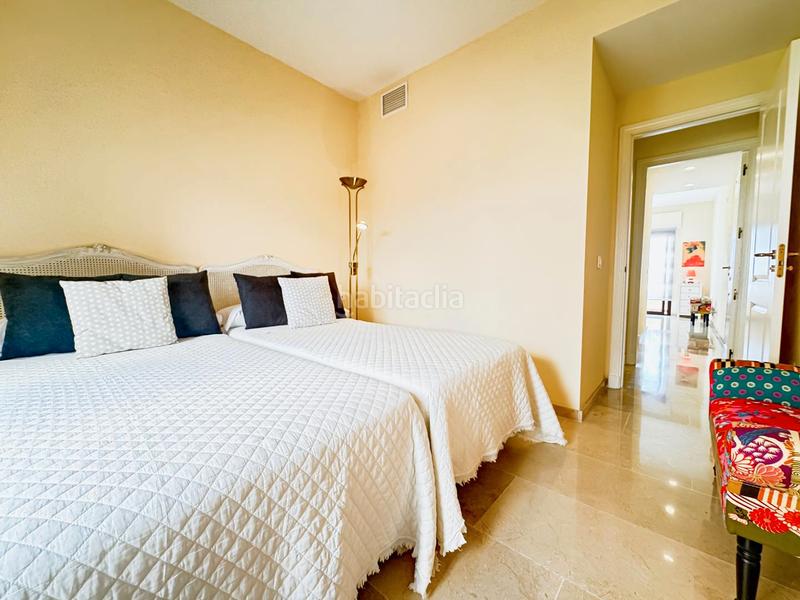 Foto 56887117-7290-4649-b0a9-e77df321d511. Apartament amb calefacció aparcament piscina a San Luis de Sabinillas Manilva