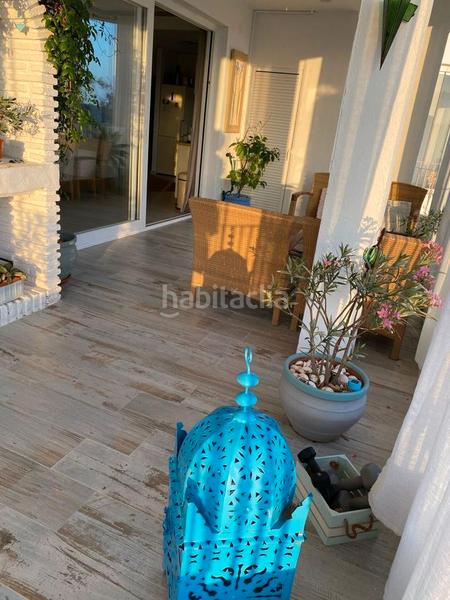 Foto 860382d8-ef9d-46c3-a4c5-b4a6da97241d. Attico con camino parcheggio piscina in Estepona golf Estepona