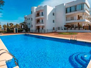Àtic a Estepona Golf. Ático en primera línea de campo de golf en estepona