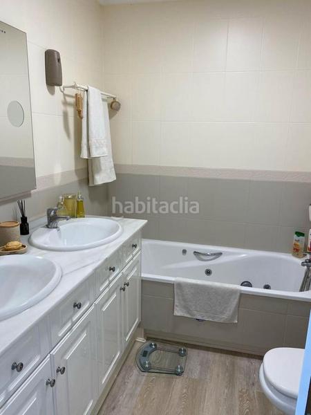 Foto 94422f52-b1d1-40e7-a111-608df768cf01. Attico con camino parcheggio piscina in Estepona golf Estepona