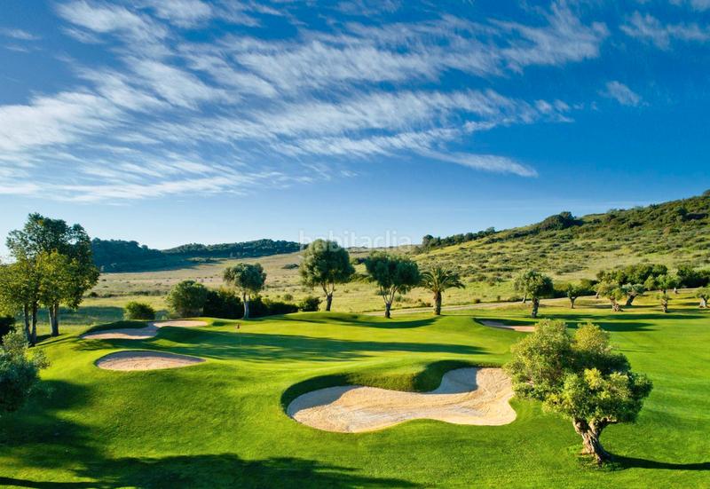 Foto 97bc0556-3aa5-4e88-b193-8b5c6195f735. Attico con camino parcheggio piscina in Estepona golf Estepona