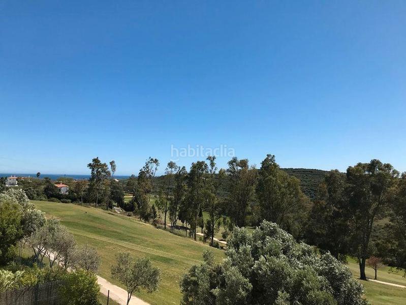 Foto ab88ae58-d23f-42bf-9400-211d6f33afff. Attico con camino parcheggio piscina in Estepona golf Estepona