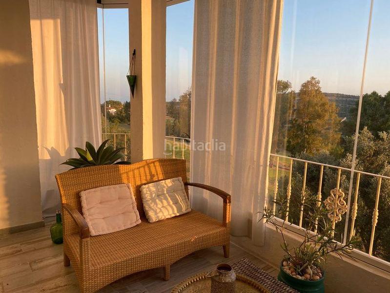 Foto edcc9e62-becd-4643-95eb-981b47ef2f59. Attico con camino parcheggio piscina in Estepona golf Estepona