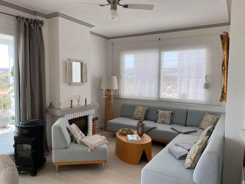 Foto efa63bf7-15b4-46f4-9a67-5ee897b16aba. Attico con camino parcheggio piscina in Estepona golf Estepona