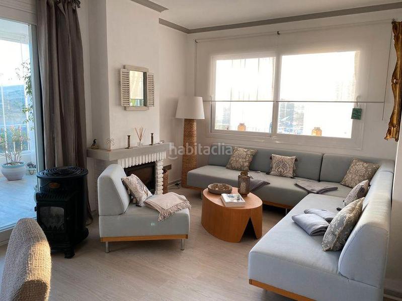 Foto f2a751c4-ca51-4aa1-9e4b-1c60ca340b2a. Attico con camino parcheggio piscina in Estepona golf Estepona