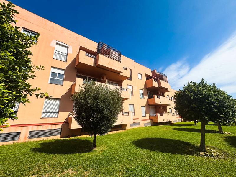 Foto 0ddb4930-1cad-44a5-b607-ad402bf251d7. Apartament amb calefacció aparcament piscina a Alcorrín Manilva