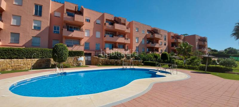 Foto 251c13ac-acb9-454e-a146-40ff82f4a3a1. Apartament amb calefacció aparcament piscina a Alcorrín Manilva