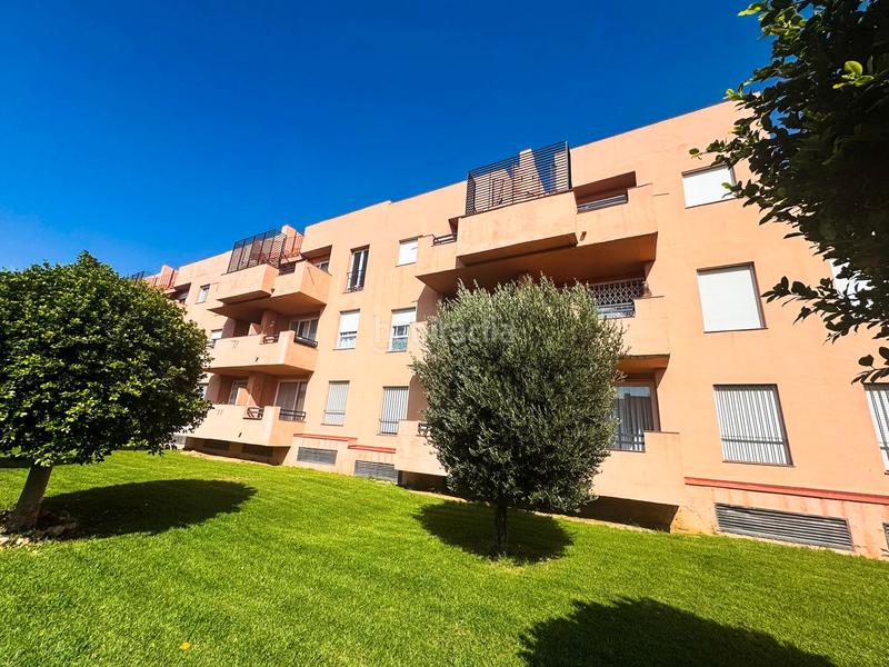 Foto 4e7ced82-3f3f-4e5d-9276-cda231862169. Apartament amb calefacció aparcament piscina a Alcorrín Manilva