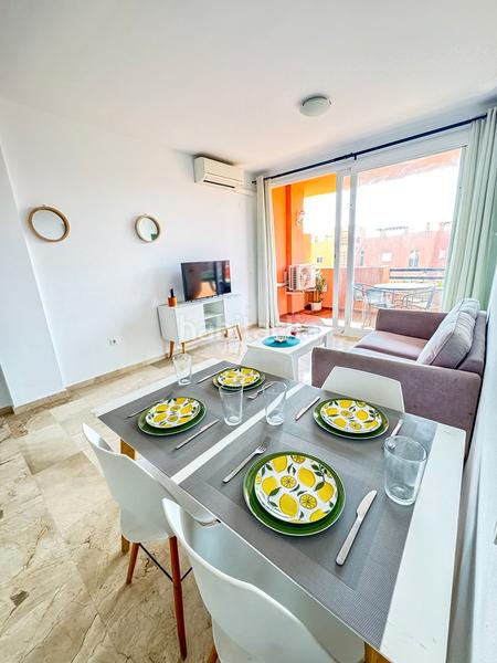 Foto 94e6326d-f22d-44b7-b80c-82841f30f2bc. Apartament amb calefacció aparcament piscina a Alcorrín Manilva