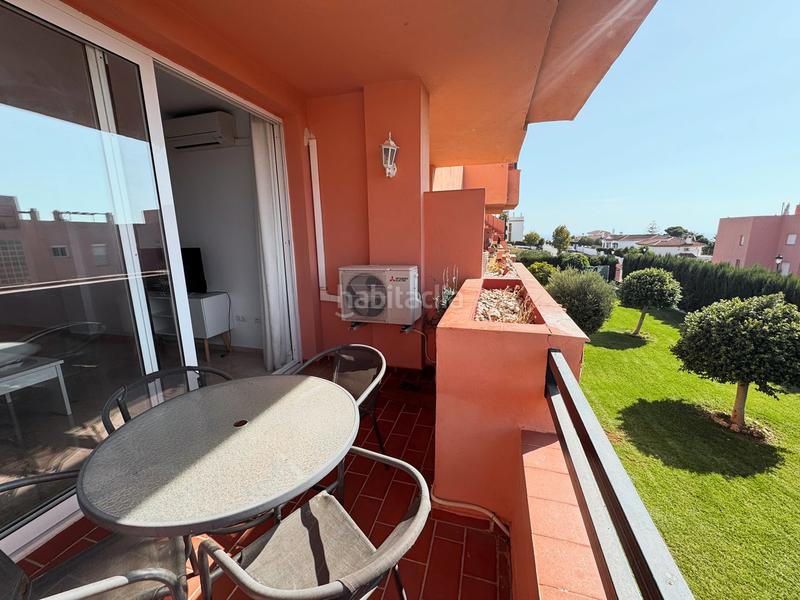 Foto aace3928-6f50-4eae-afda-84a9909ff0a9. Apartament amb calefacció aparcament piscina a Alcorrín Manilva