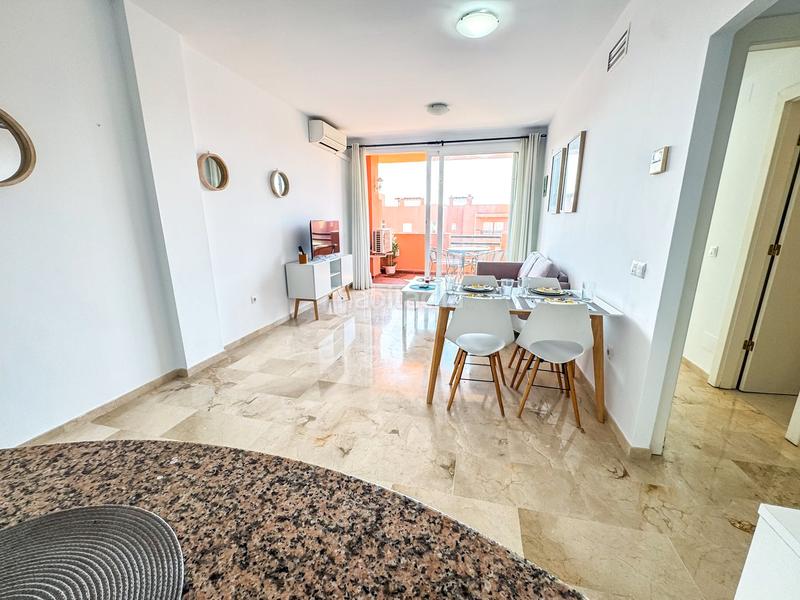 Foto c49393eb-f4e9-4253-978b-4d7379325c76. Apartament amb calefacció aparcament piscina a Alcorrín Manilva