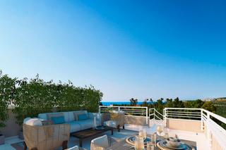 Attique en Estepona Golf. tico a estrenar con vistas al mar en estepona