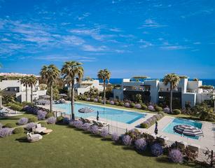 Appartement en Doa Julia Golf. Bajo con jardn privado en casares costa