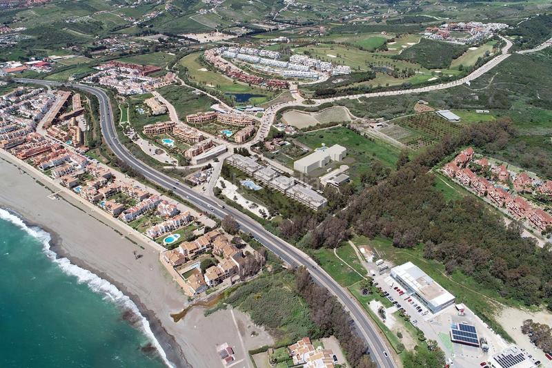 Foto d162e2af-3621-48d2-be97-312fef5aa226. Àtic amb calefacció aparcament piscina a marina de Casares Casares