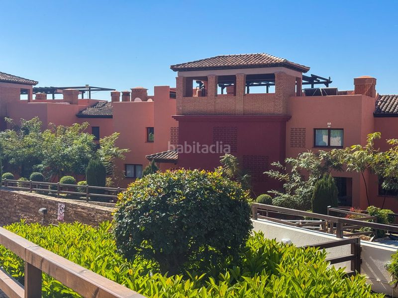 Foto 0a460a4d-ba6e-4a76-a4de-b4bdd3b59d6b. Àtic amb calefacció aparcament piscina a Casares golf - Casares del sol Casares