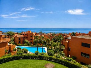 Attico in Buenas Noches. Ático de lujo con vistas al mar en estepona