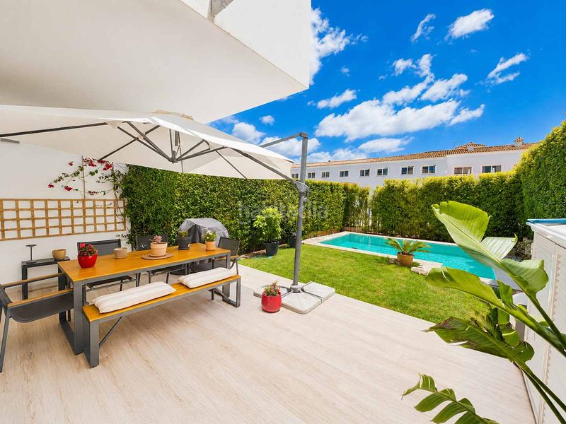 Foto 054f8edd-2276-44c1-9a5a-ec9e9108b798. Casa adossada amb calefacció aparcament piscina a Sotogrande