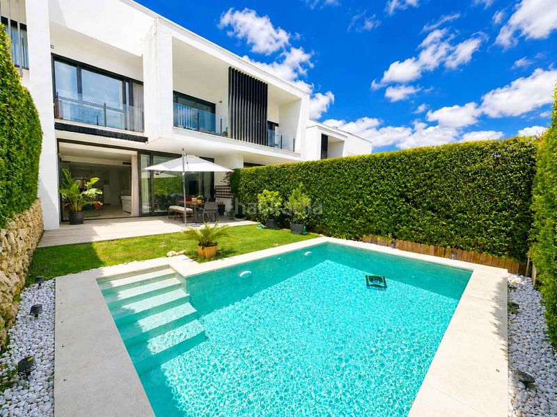 Foto 449095a2-f485-4d34-a478-a64168412f8f. Casa adossada amb calefacció aparcament piscina a Sotogrande