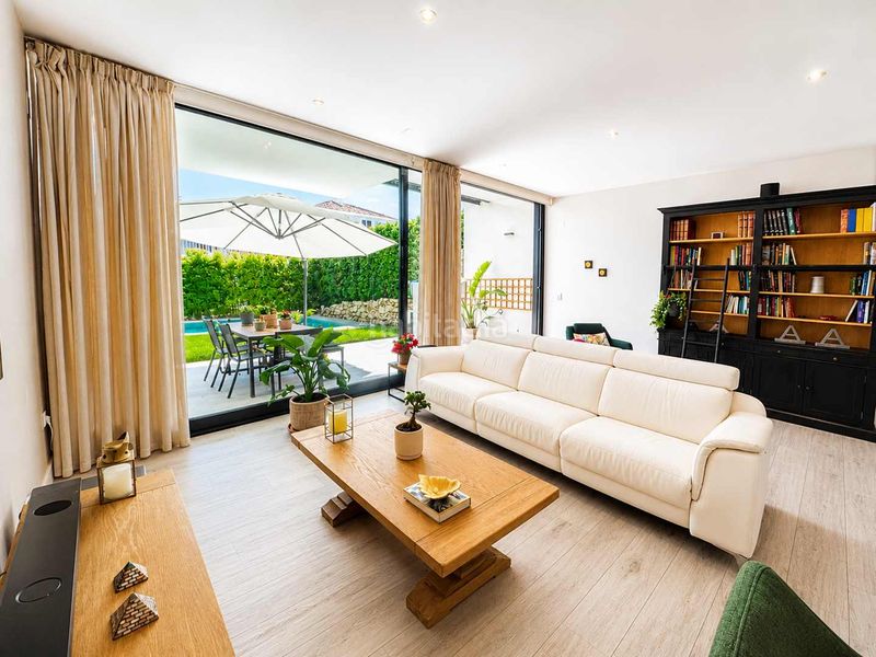 Foto 4ce3dcd9-7fb8-4138-8b64-b3d4775ac1ae. Casa adossada amb calefacció aparcament piscina a Sotogrande