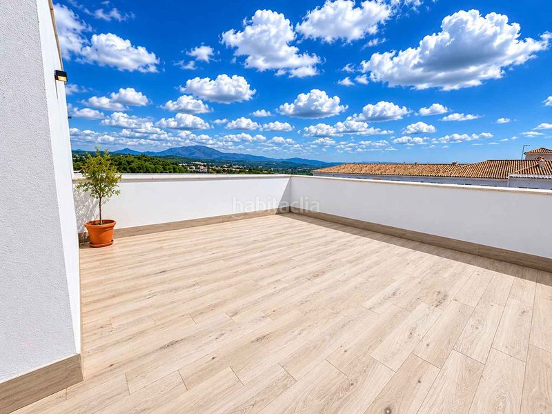 Foto 58bc8142-f98a-48d3-8090-fd48985d5376. Casa adossada amb calefacció aparcament piscina a Sotogrande