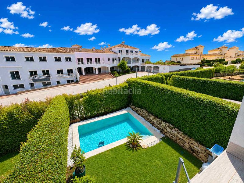 Foto 601d2302-e81d-4294-9c9f-f8a43848047d. Casa adossada amb calefacció aparcament piscina a Sotogrande