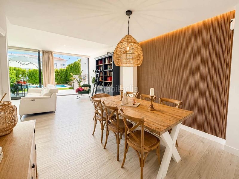Foto bab2cbd2-4eff-4197-8f63-8a1579e1d7cd. Casa adossada amb calefacció aparcament piscina a Sotogrande
