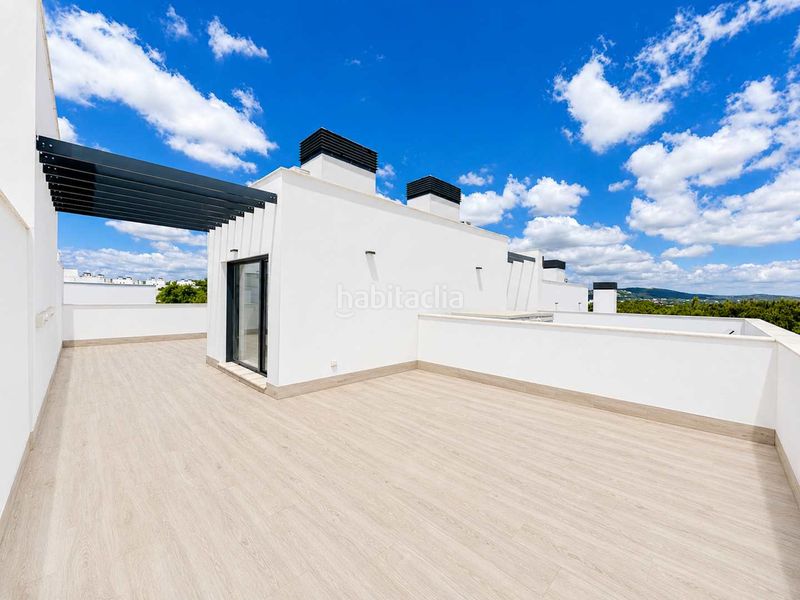 Foto c634899a-ff4d-417c-aab4-6a0b7518fd04. Casa adossada amb calefacció aparcament piscina a Sotogrande