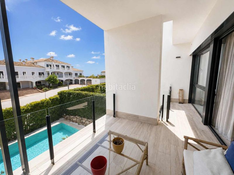 Foto d89f670c-7d3a-47d0-a327-87ea170ba99e. Casa adossada amb calefacció aparcament piscina a Sotogrande