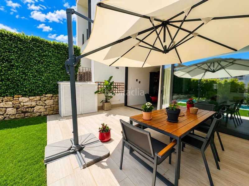 Foto db999257-298a-408f-b472-7dbeeed1296b. Casa adossada amb calefacció aparcament piscina a Sotogrande