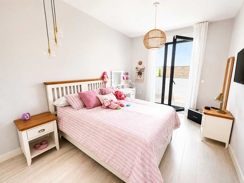 Foto ddc827ce-e35e-4601-bd9d-b59834f24ee9. Casa adossada amb calefacció aparcament piscina a Sotogrande