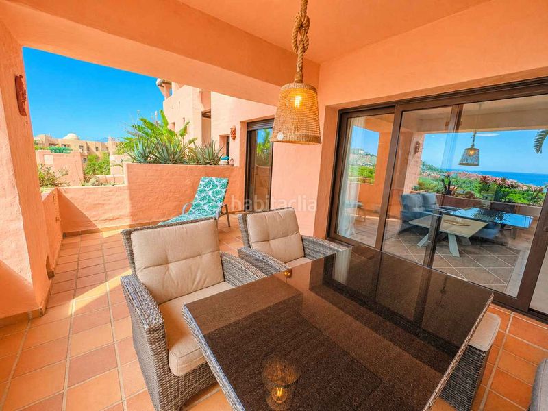 Foto 4ab76ec2-e5c6-4e74-bf0f-35a36fbfd952. Apartament amb calefacció piscina a San Luis de Sabinillas Manilva