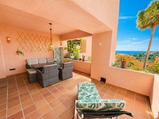 Apartamento en San Luis de Sabinillas. Apartamento con vistas al mar cerca de la playa, manilva costa