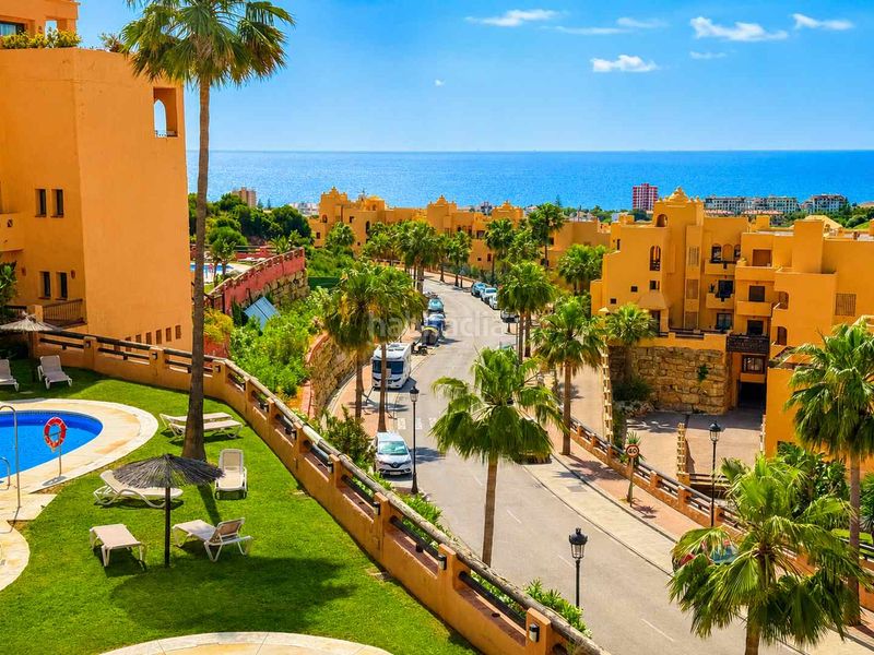 Foto 7c1e2240-1cb4-4292-9cc3-f2861e4bf026. Apartament amb calefacció piscina a San Luis de Sabinillas Manilva