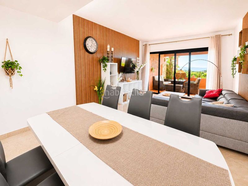 Foto ad12f826-9d40-48af-b216-646e0c4dff9f. Apartament amb calefacció piscina a San Luis de Sabinillas Manilva