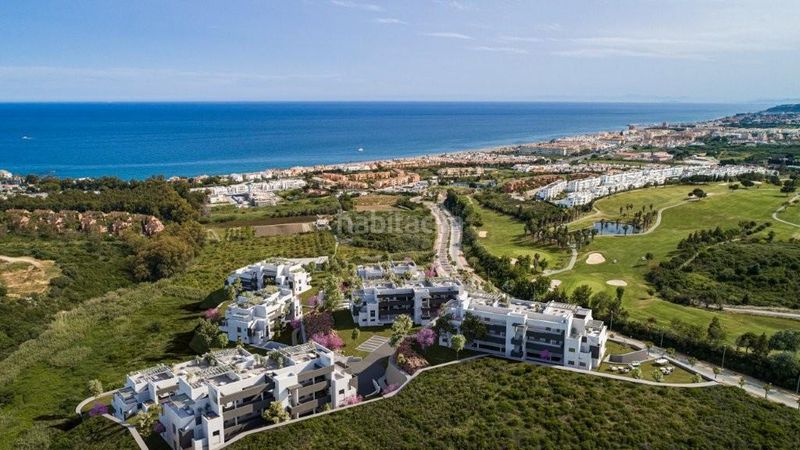 Foto 4d405a5e-f93b-41b2-bda4-14947a975d16. Apartamento  con jardín privado y vistas al mar costa en Casares