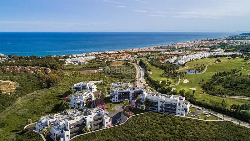 Foto 5890bdd0-fe8c-4071-839d-926eeea54219. Apartamento  con jardín privado y vistas al mar costa en Casares