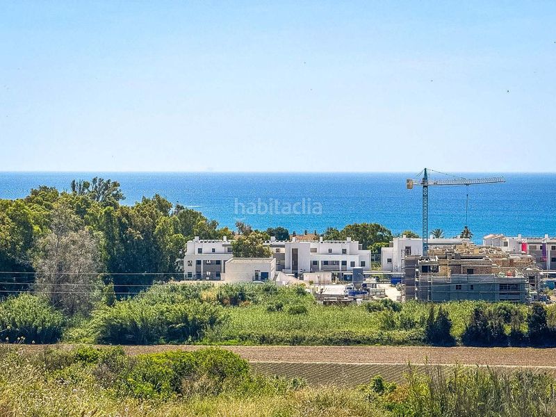 Foto 5f973441-c316-4f21-9b5a-bbe2eb6f4618. Apartamento  con jardín privado y vistas al mar costa en Casares