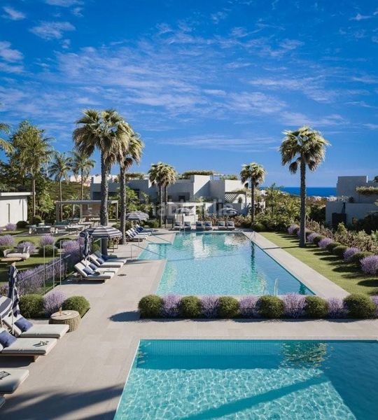 Foto 6e8ec702-dee7-4281-952a-4840cfaf8f2c. Apartamento  con jardín privado y vistas al mar costa en Casares