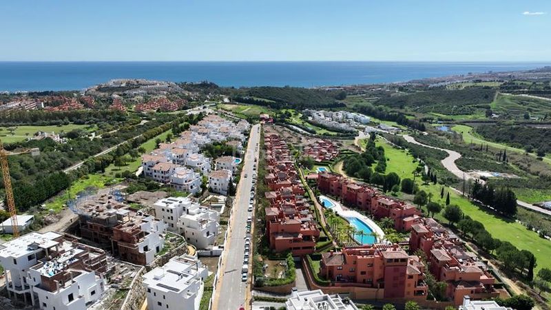 Foto caef76dc-94ee-48c7-b986-0a7ea2e2ce48. Apartamento  con jardín privado y vistas al mar costa en Casares